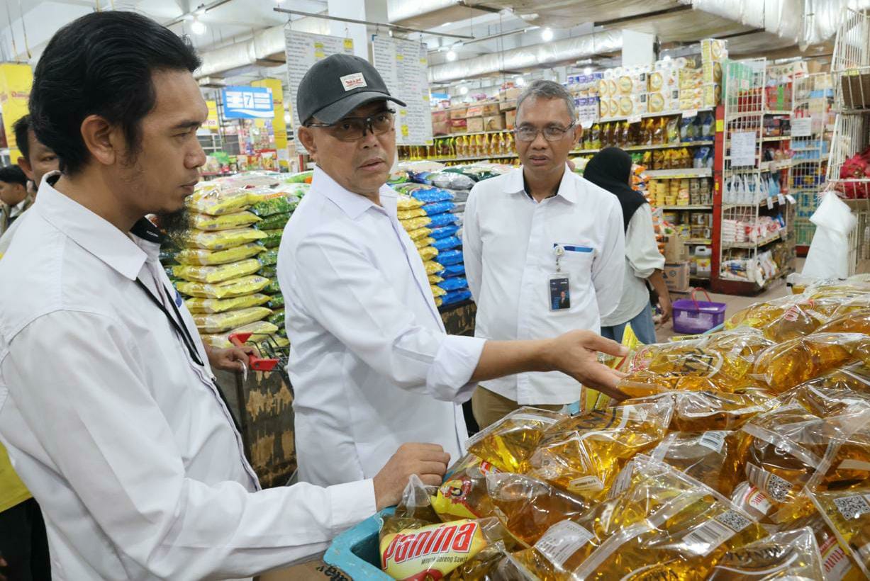 Wadirut Bulog Tinjau Stok Beras di Tanjungpinang, 1.531 Penerima Bantuan Terima 45,93 Ton