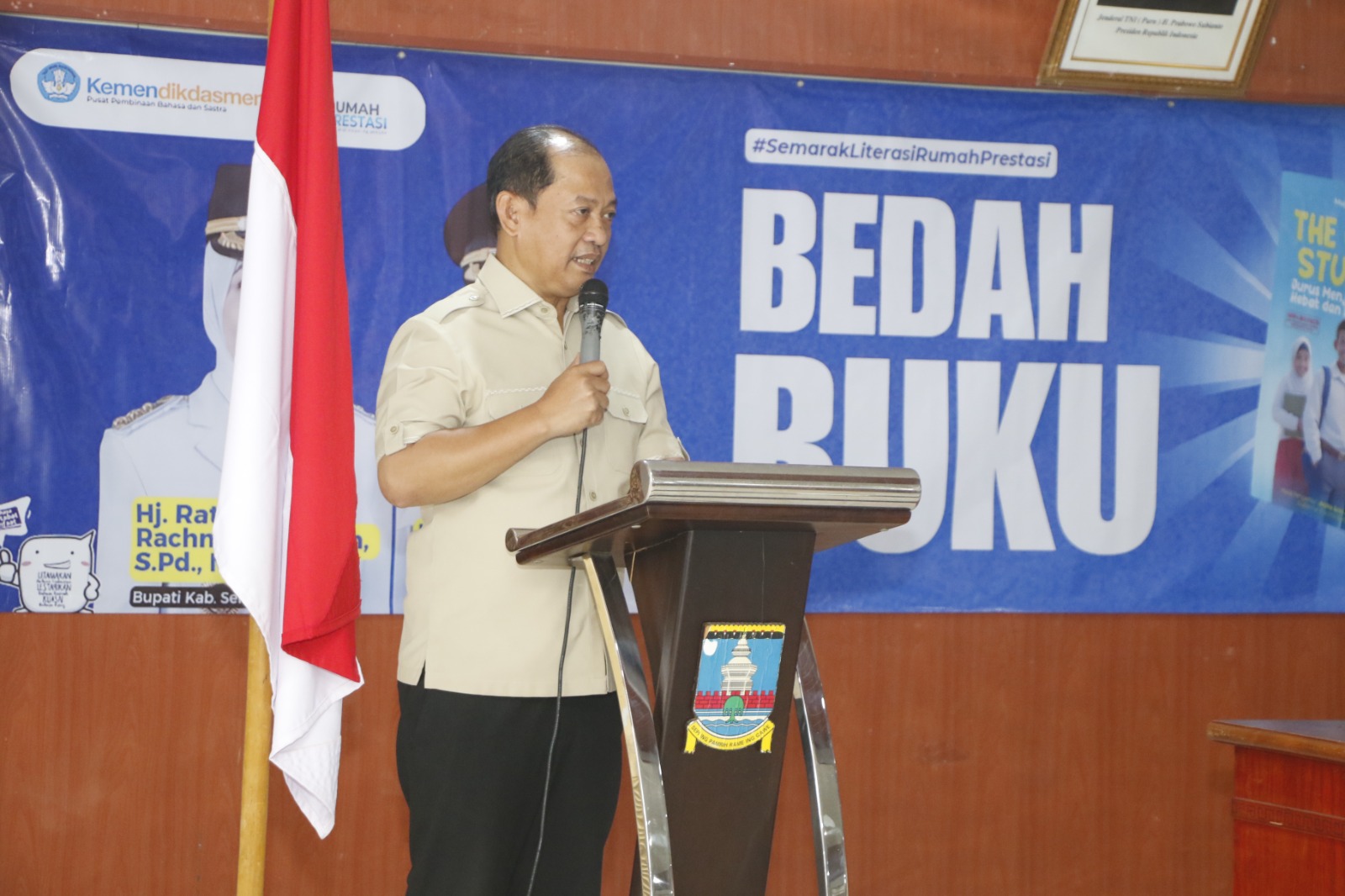 Wabup Serang Najib Hamas Dorong Budaya Baca Pelajar Lewat Bedah Buku The Great Student, Target Lahirkan SDM Unggul