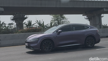 Luxeed R7 Diduga Masuk Uji Jalan di Jakarta, Crossover Fastback Andalan Huawei-Chery Siap Lawan Tesla Model Y