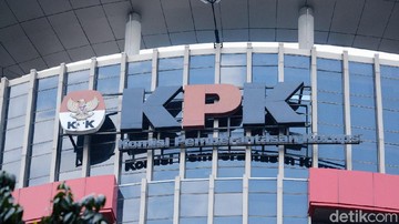 Gatot Heroe Diperiksa KPK sebagai Tersangka Baru Suap Bea Cukai