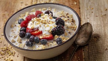 Granola untuk Ibu Menyusui: Camilan Praktis yang Kaya Manfaat