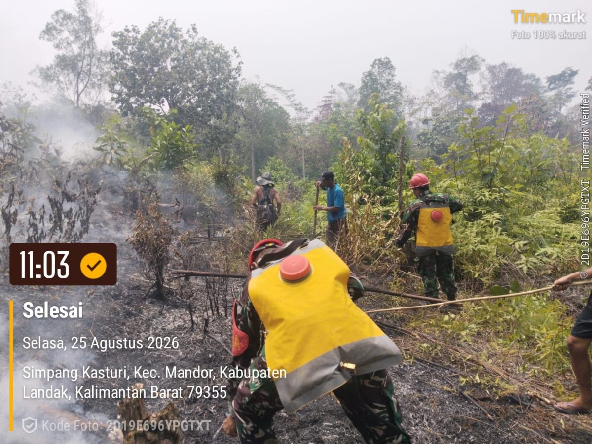 Koramil 1210-02/Mempawah Hulu dan Polsek Gelar Patroli Karhutla di Dusun Sukamaju, Warga Diminta Segera Lapor Jika Temukan Titik Api