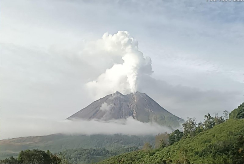 Aktivitas Gunung Sinabung Meningkat, Pemkab Karo Tutup Sementara Objek Wisata Danau Lau Kawar