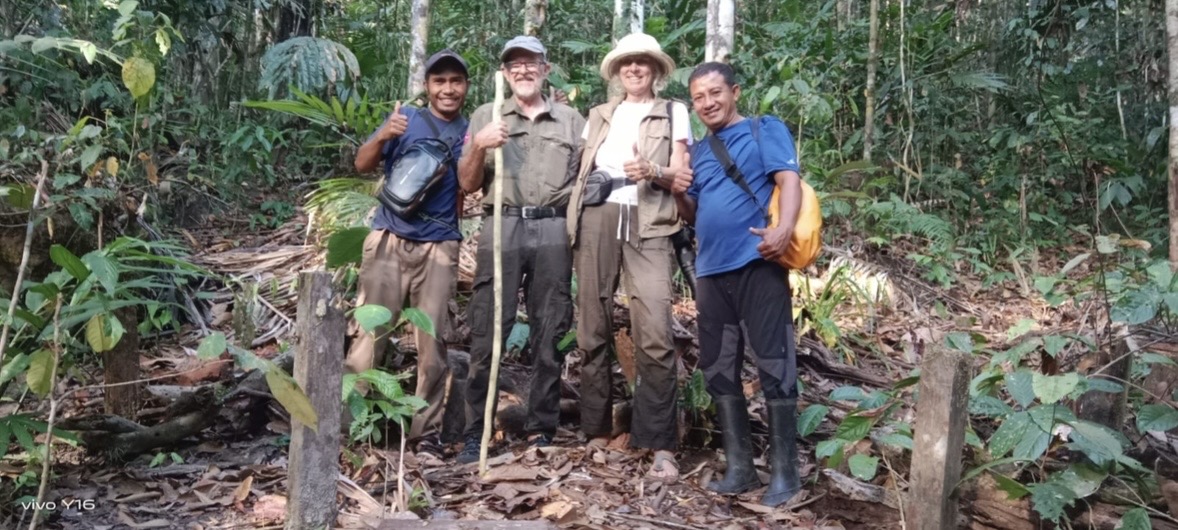 Profesor Australia Prof. Bill Carter Akhirnya Wujudkan Mimpi Puluhan Tahun Saksikan Tarian Burung Bidadari di Hutan Halmahera