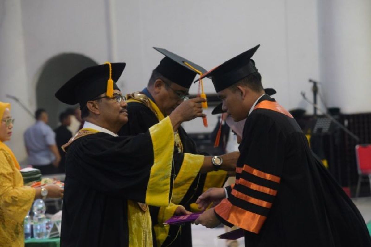 Rektor Unimed Baharuddin Ingatkan 2.133 Wisudawan di Medan: Digitalisasi Bukan Lagi Pilihan, Tapi Keharusan