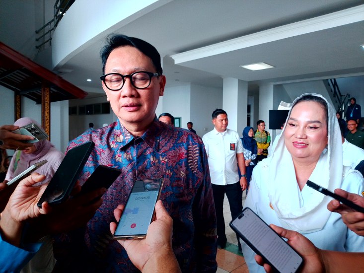 Wamenlu Havas Dorong Pelabuhan Selat Lampa Raih Kode Internasional, Soroti Turunnya Frekuensi Penerbangan dari Jakarta ke Natuna