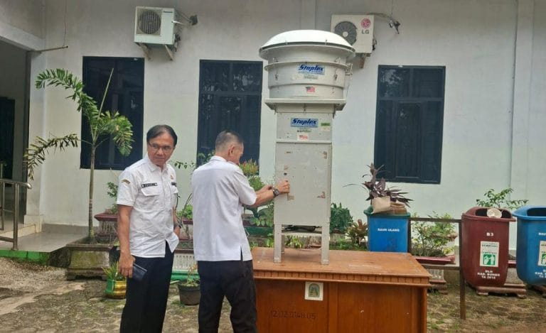 DLH Bungo Pasang Alat Ukur PM10 di Tengah Kabut Asap yang Makin Tebal, Hasilnya Diumumkan Besok