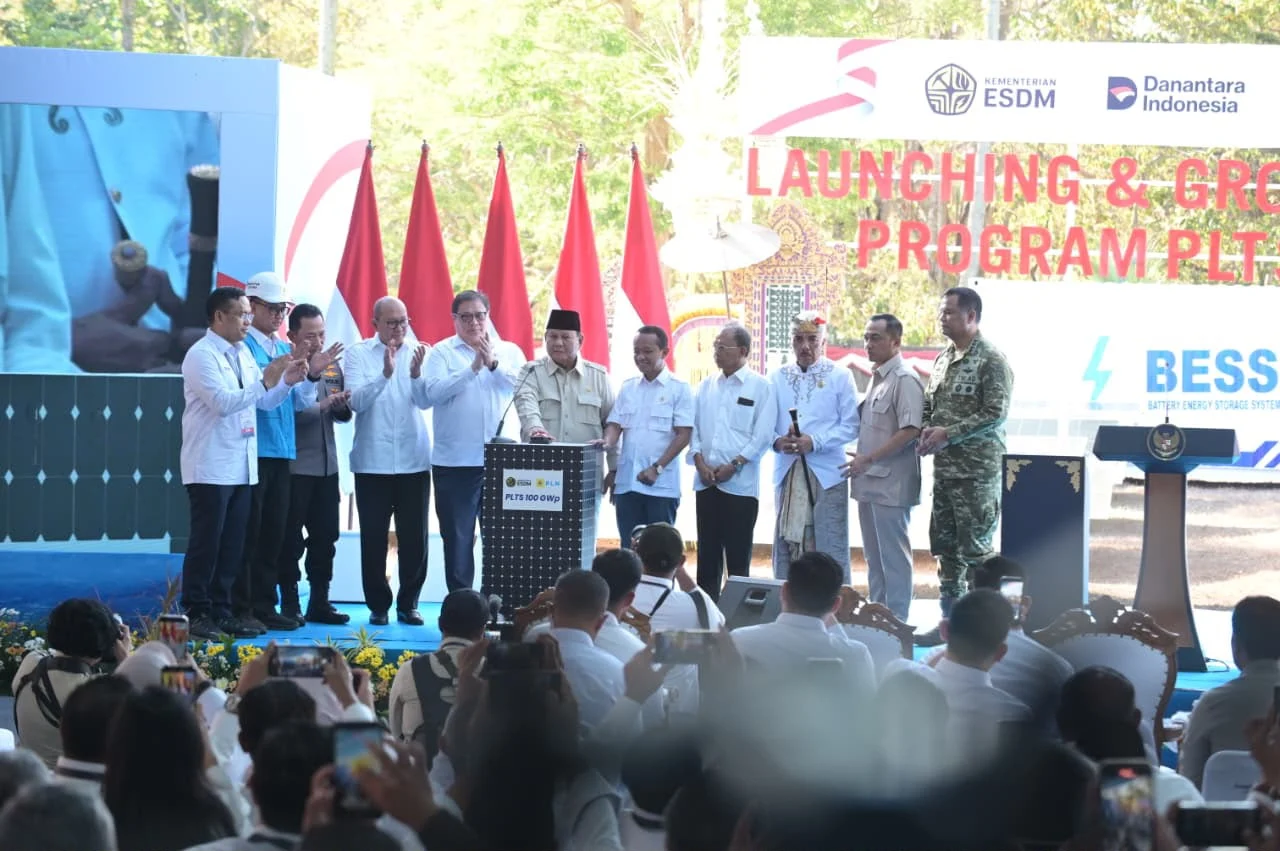 14 Proyek PLTS 100 GWp Tahap Awal Siap Dibangun, Prabowo Resmikan Program