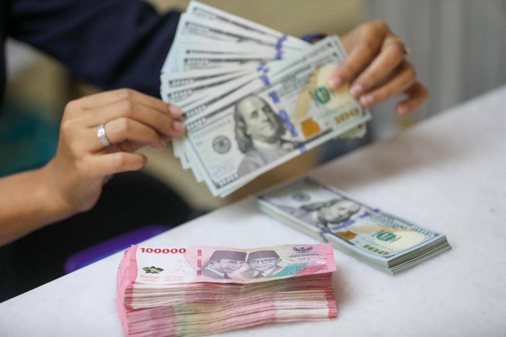 Rupiah Melemah ke Rp17.721, BRI Patok Kurs Jual Dolar AS Rp17.734 Hari Ini