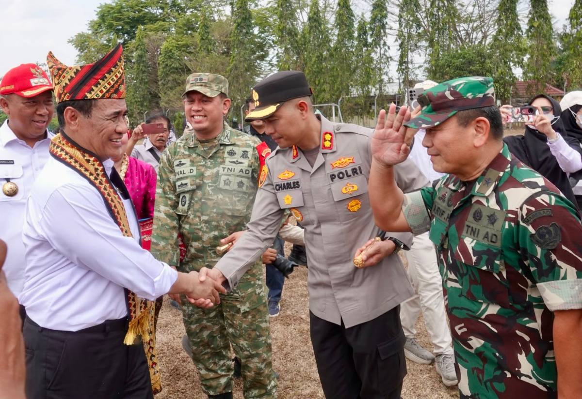Kapolres Lampung Tengah Pimpin Pengamanan Kunjungan Menteri Pertanian di Bangun Rejo, Ratusan Personel Gabungan Disiagakan