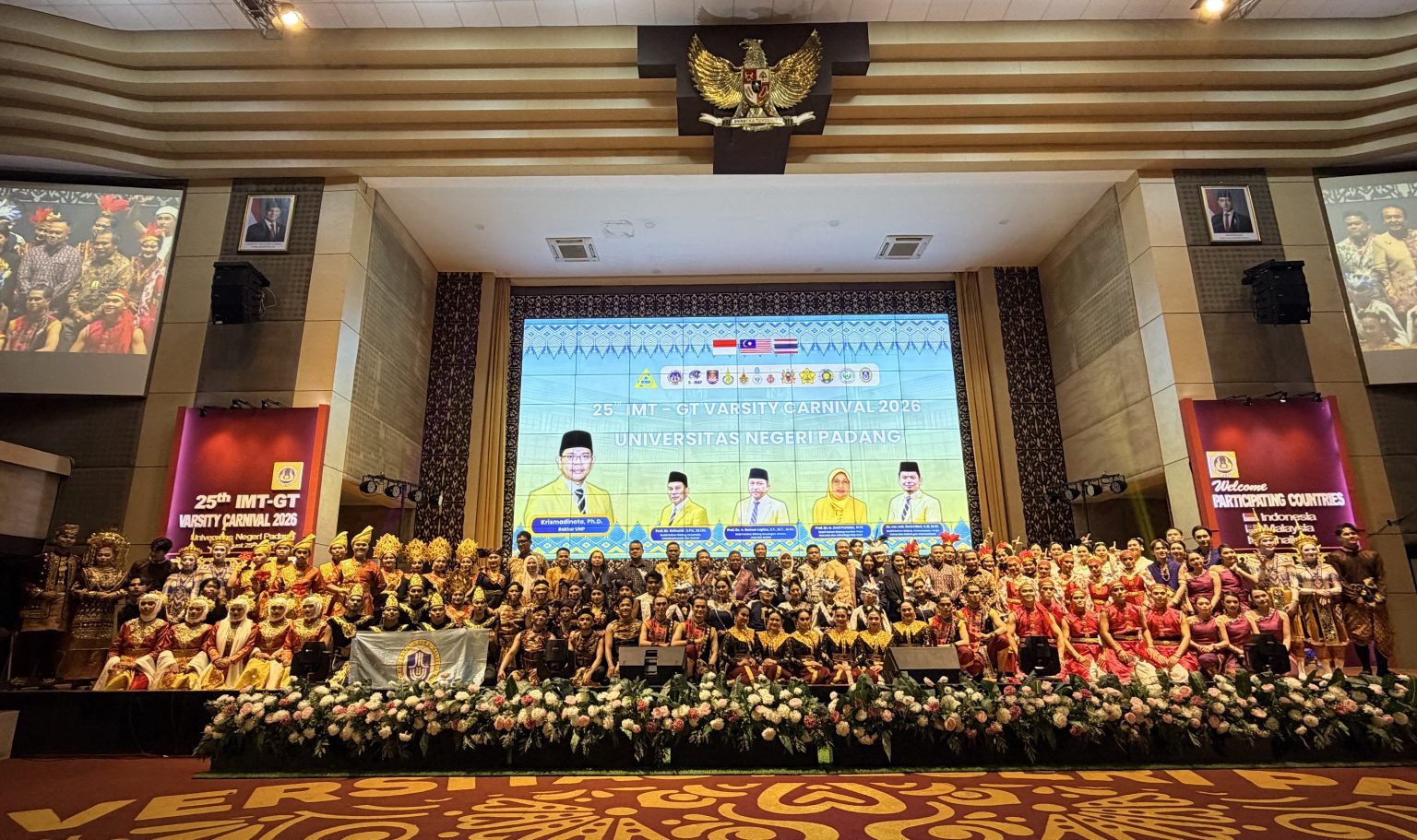 541 Mahasiswa dari 11 Kampus Tiga Negara Ramaikan 25th IMT-GT Varsity Carnival di Universitas Negeri Padang