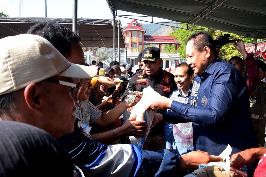 Pasar Murah Bersubsidi di Gorontalo: 2.500 Paket Sembako Rp 95 Ribu, Gubernur Pastikan Stok Aman saat Kemarau