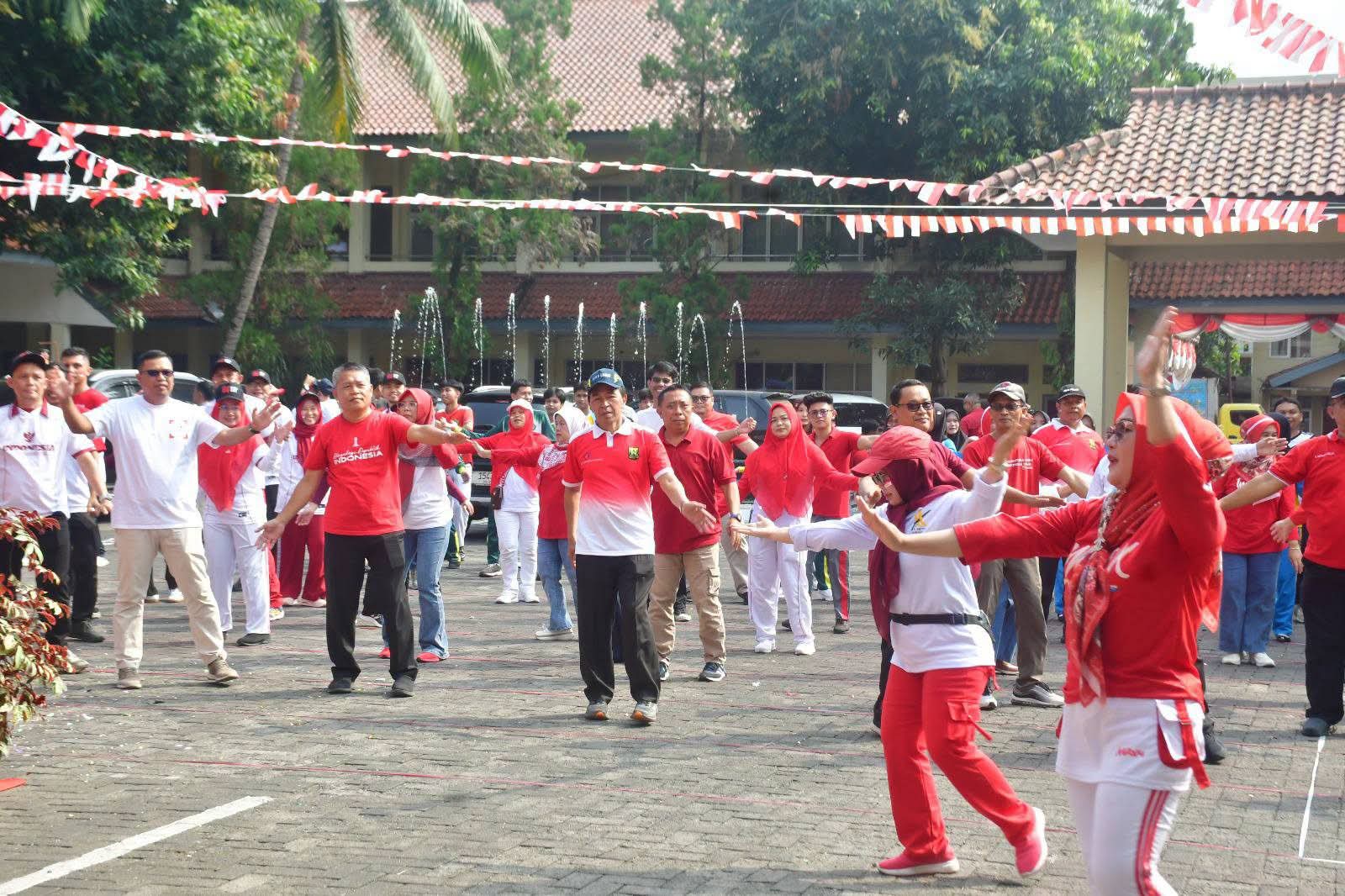Ratusan Pegawai Setda Sukabumi Ikuti Lomba Tradisional HUT ke-81 RI, Sekda: Jaga Kebersamaan dan Sportivitas