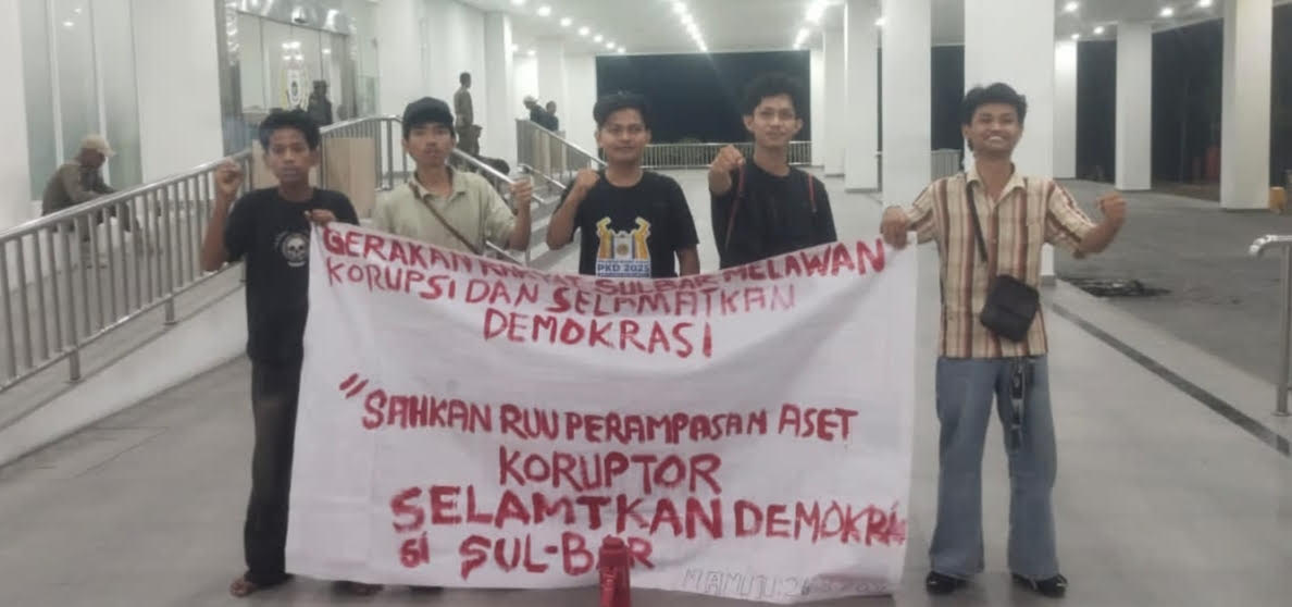 45 Anggota DPRD Sulbar Didorong Teken Dukungan RUU Perampasan Aset, Massa GRSM Pilih Bermalam di Kantor Dewan