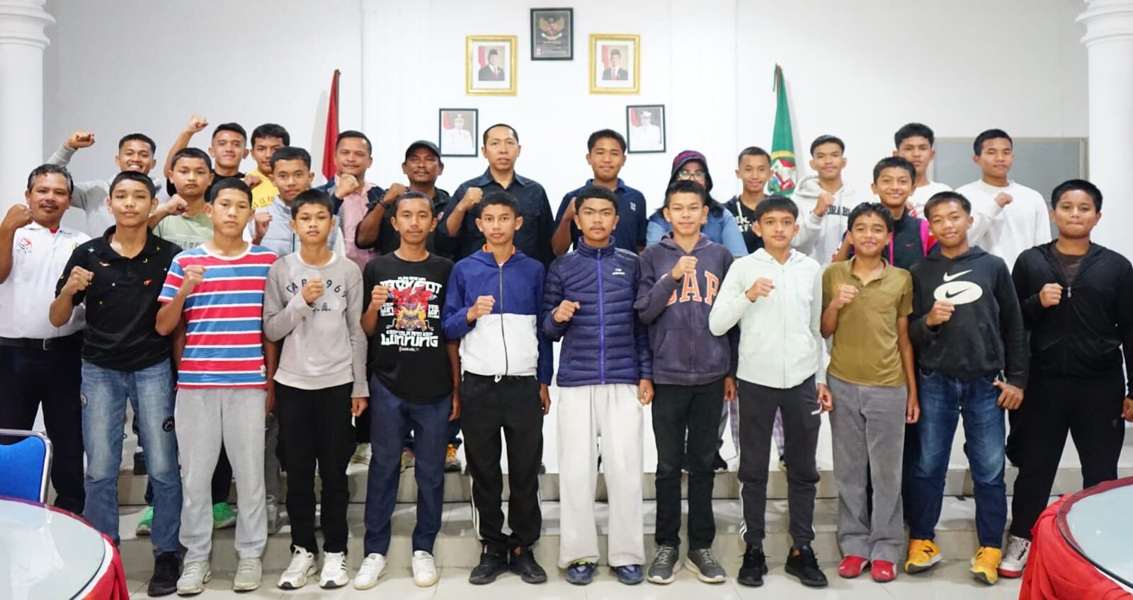 Bupati Taput Lepas 52 Atlet U-13 dan U-15 ke Piala Soeratin di Sibolga, Targetkan Lolos dari Fase Grup