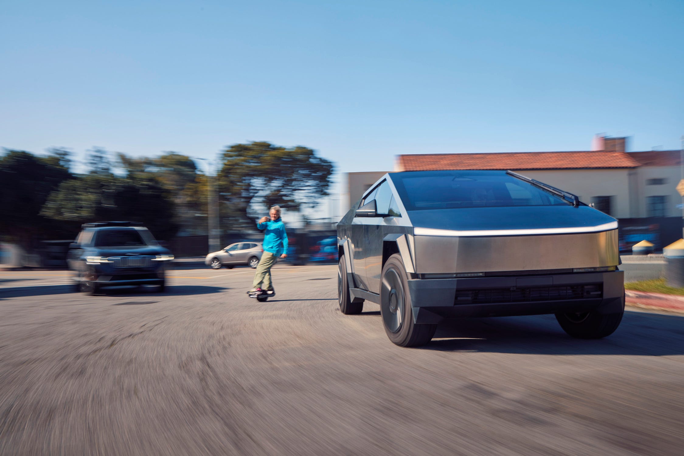 Tesla Cybertruck Naik Rp 1,2 Miliar: Harga Dasar Kini USD 77.235