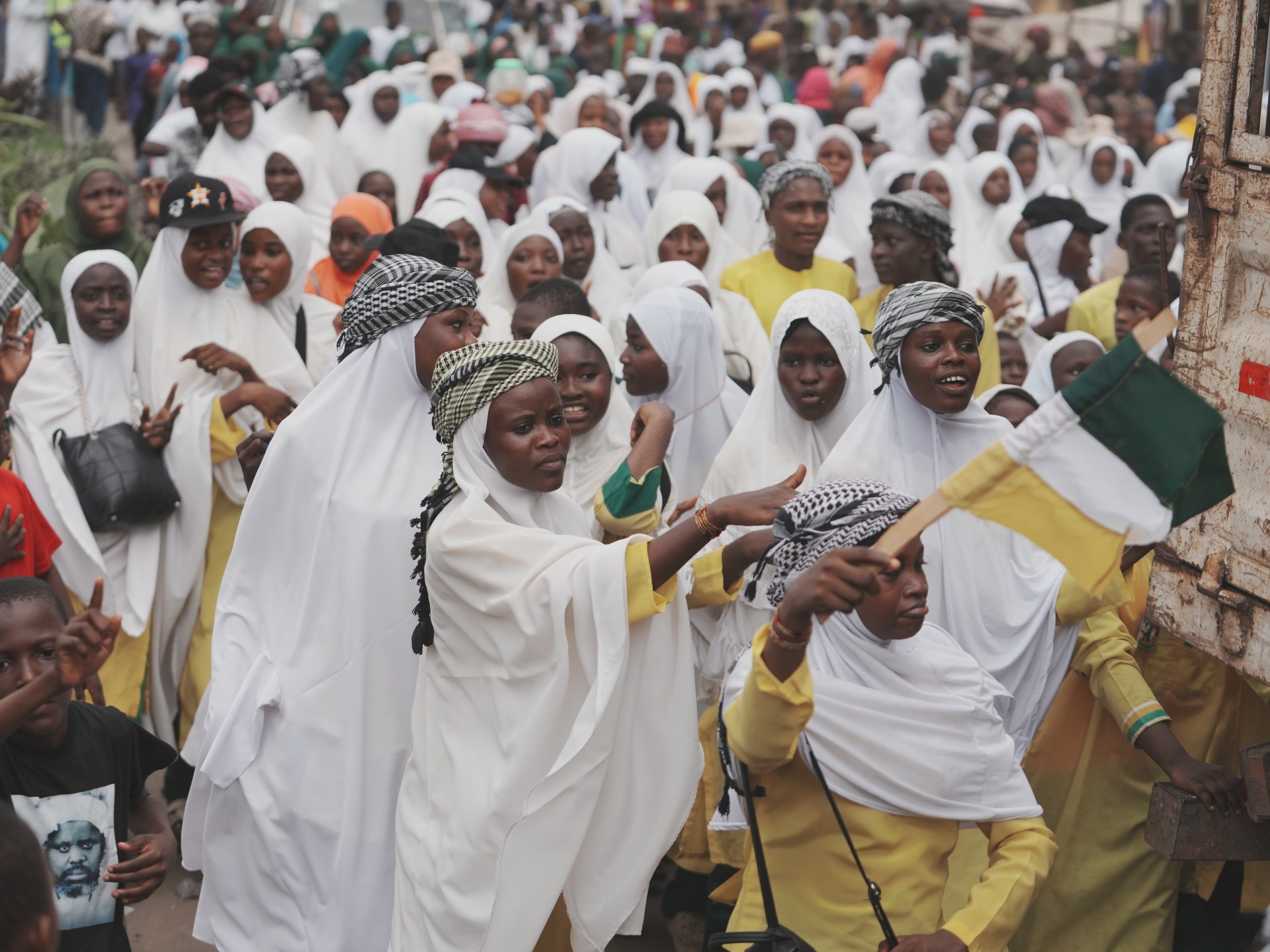 Presiden Tinubu Perintahkan Operasi Pencarian 600 Warga yang Diculik dari Masjid di Niger
