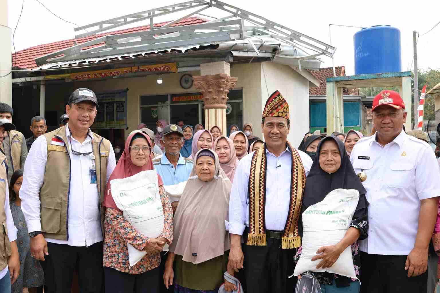 BULOG Salurkan 37 Ribu Ton Beras Bantuan ke 1,24 Juta Warga Lampung