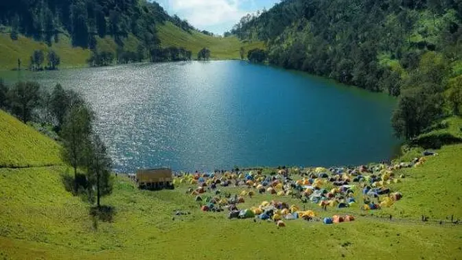 Evakuasi 170 Pendaki di Ranu Kumbolo, Gunung Semeru Ditutup Total Akibat Karhutla