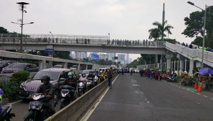 Polisi Tutup Jalan Gatot Subroto Depan DPR Hari Ini, Ini Jalur Alternatif ke Slipi