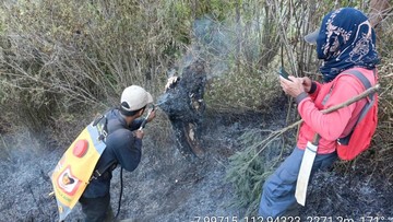 Gunung Semeru Ditutup Total Akibat Karhutla, Pendakian Dihentikan Sementara