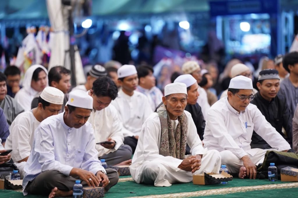 Ribuan Jemaah Padati Tabligh Akbar Maulid Nabi di Tanah Bumbu, Bupati Ajak Teladani Sifat Rasulullah