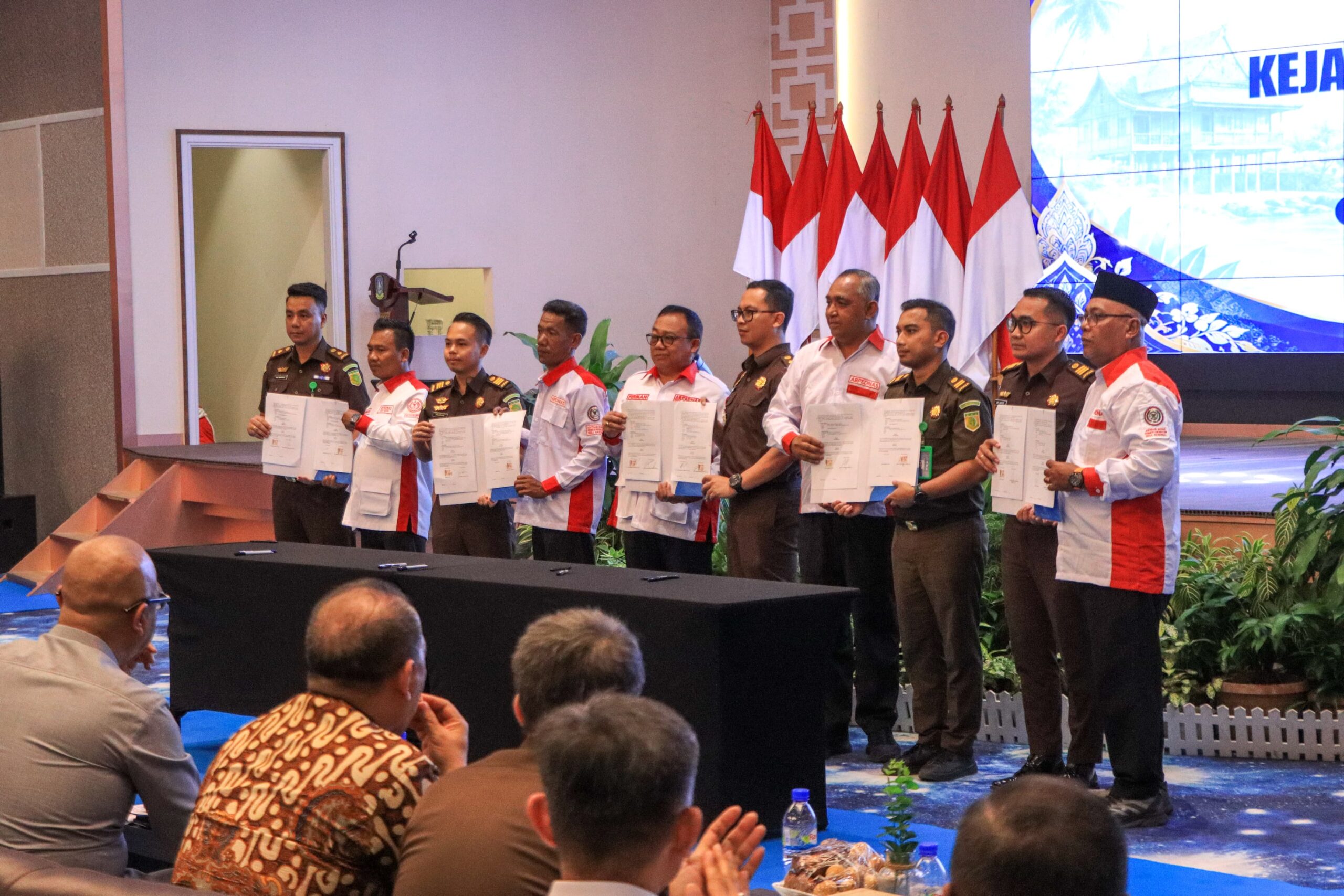 Jaga Desa Diperkuat di Bintan, Kejagung Kawal Program MBG dan Indonesia Pintar hingga ke Tingkat Desa