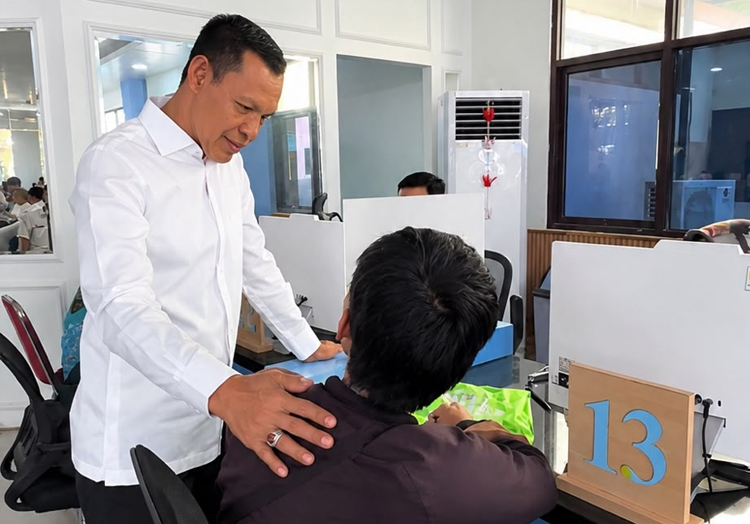 Jaro Ade Tinjau Disdukcapil Kabupaten Bogor, Minta Pelayanan Administrasi Kependudukan Lebih Cepat dan Responsif