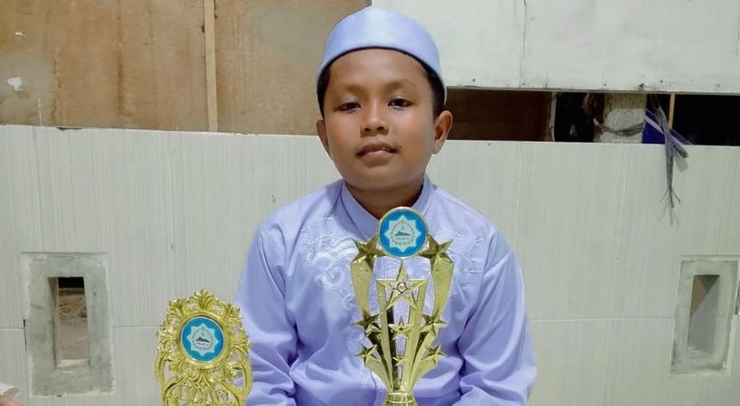 Santri Kelas 1 MTsS di Bireuen Kalahkan 9 Duta Dayah Tingkat SMA, Fayhaqu Ridhallah Sabet Juara 1 Pidato
