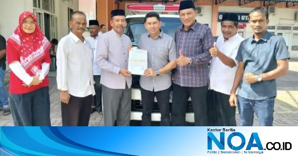 Sofyan Helmi Serahkan Ambulans untuk Warga Gampong Ateuk Jawo Banda Aceh, Hasil Pokir DPRK 2026