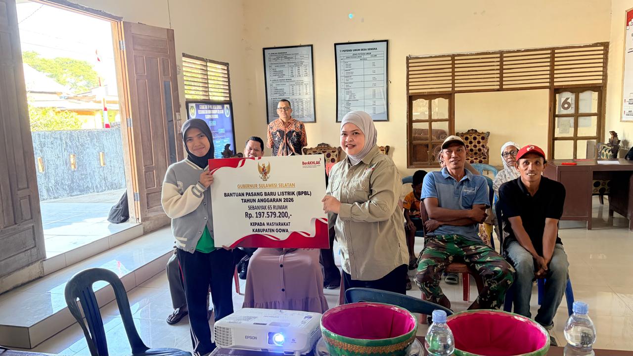 Pemprov Sulsel Salurkan Bantuan Pasang Baru Listrik untuk 130 Rumah Tangga di Gowa dan Bantaeng, Ini Syarat Penerimanya