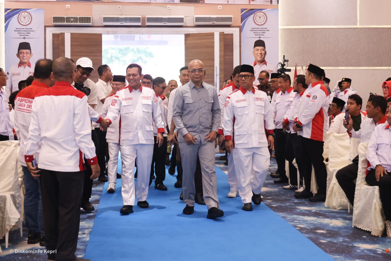 Gubernur Kepri Ansar Ahmad Kukuhkan ABPEDNAS dan Srikandi Jaga Desa, Perkuat Pengawasan Dana Desa hingga Garda Terdepan NKRI