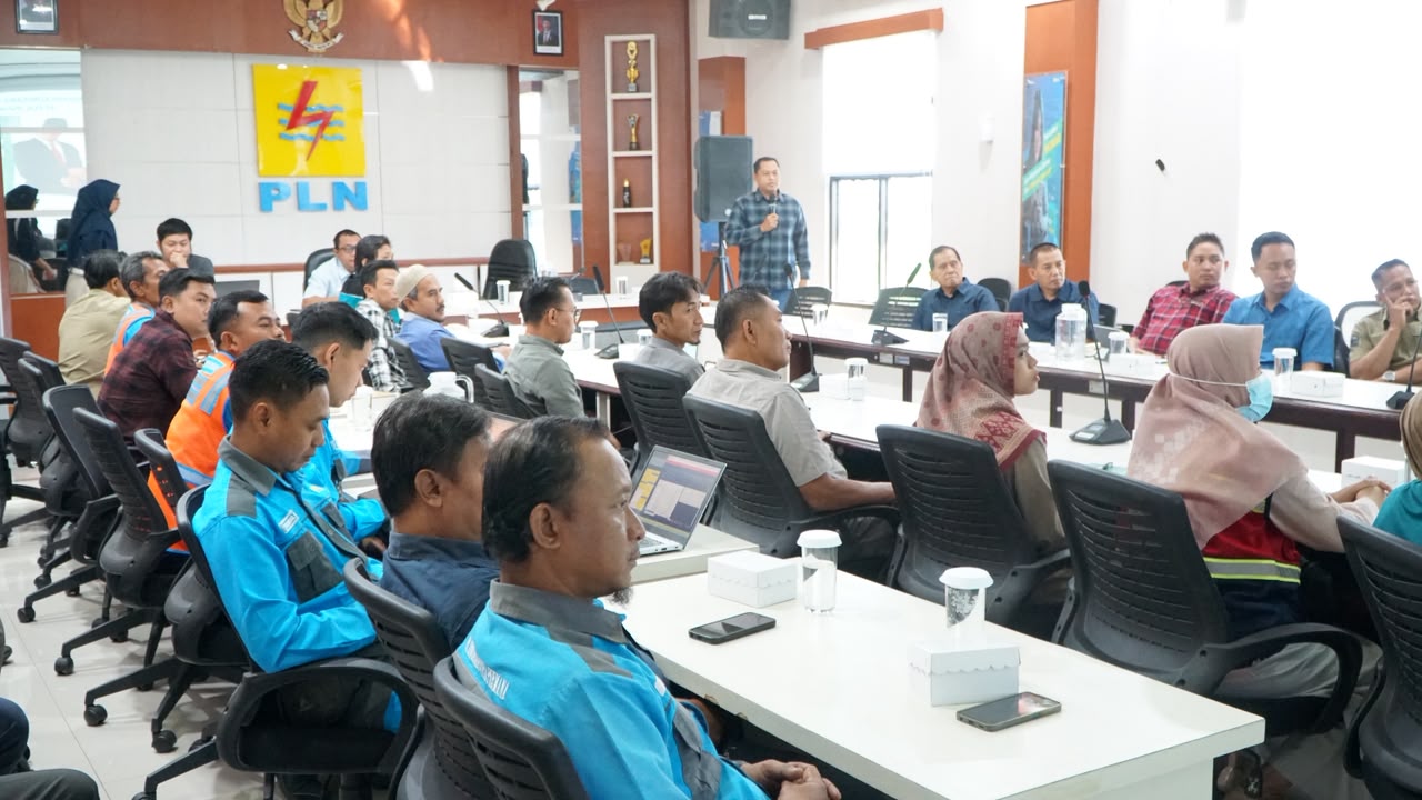 PLN Jatim Gelar Layanan Gratis hingga Edukasi Listrik di Ponorogo, Malang, Lumajang, Jember