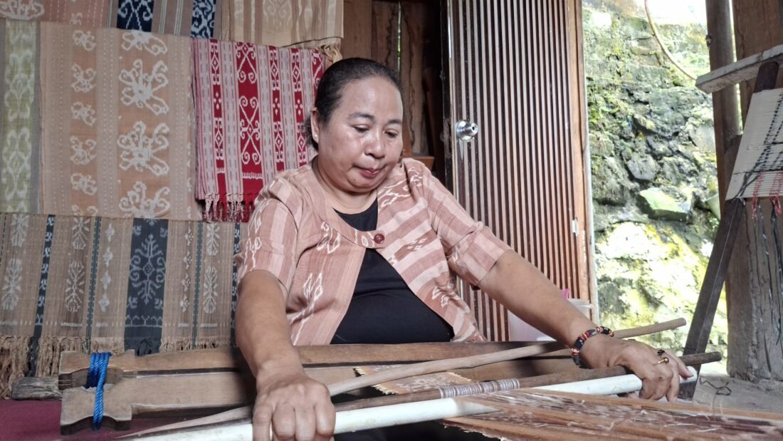Dari Kampung Tarakan ke Pasar Malaysia, Tenun D'utan Angkat Motif Kaltim ke Mancanegara