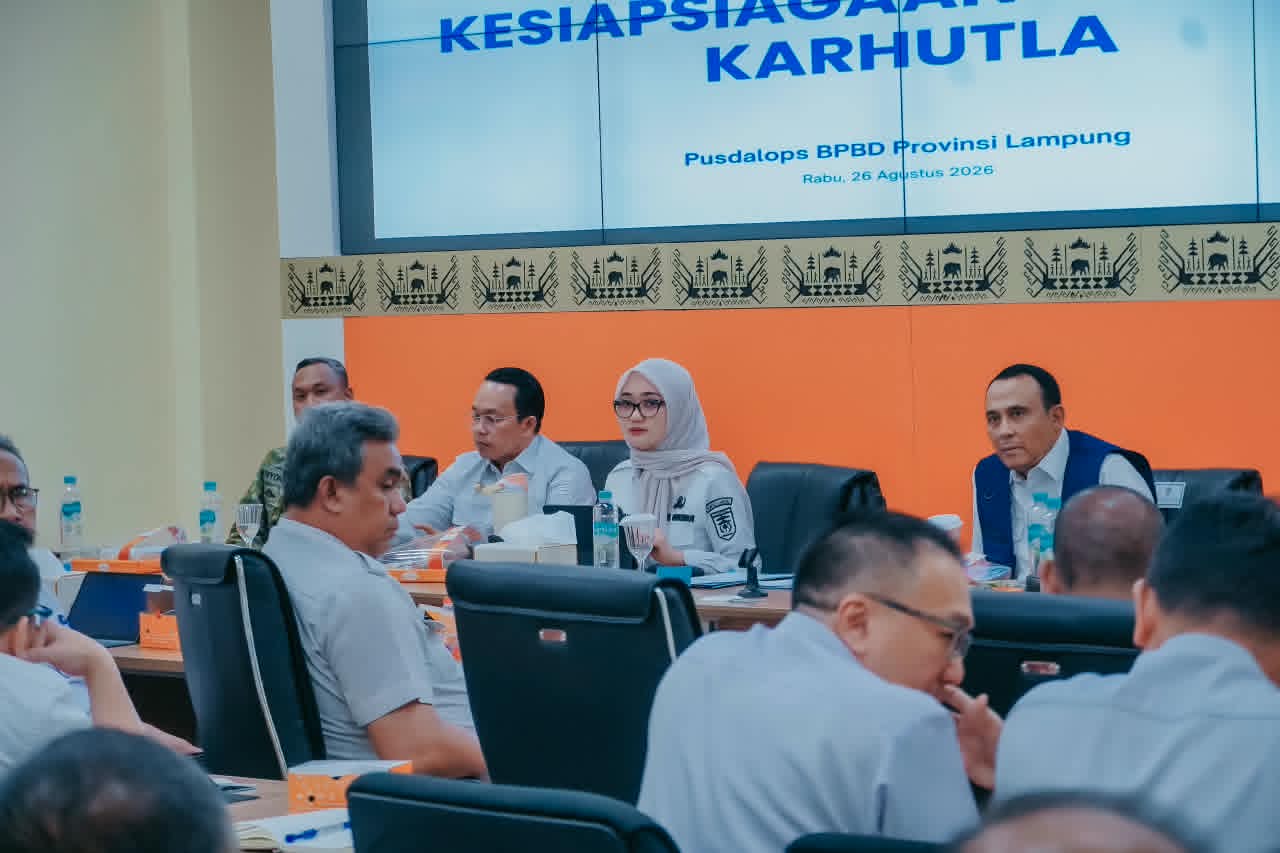 Wagub Lampung Dorong Kesiapan Personel dan Armada Water Bombing untuk Perkuat Mitigasi Karhutla