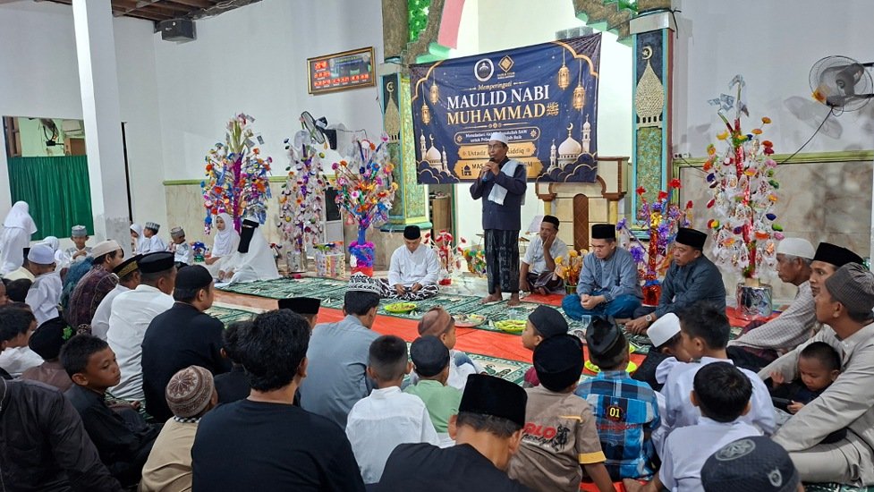 Anggota DPRD Tarakan Asrin Saleh Dorong Pencegahan LGBT di Tanjung Pasir Lewat Peringatan Maulid Nabi