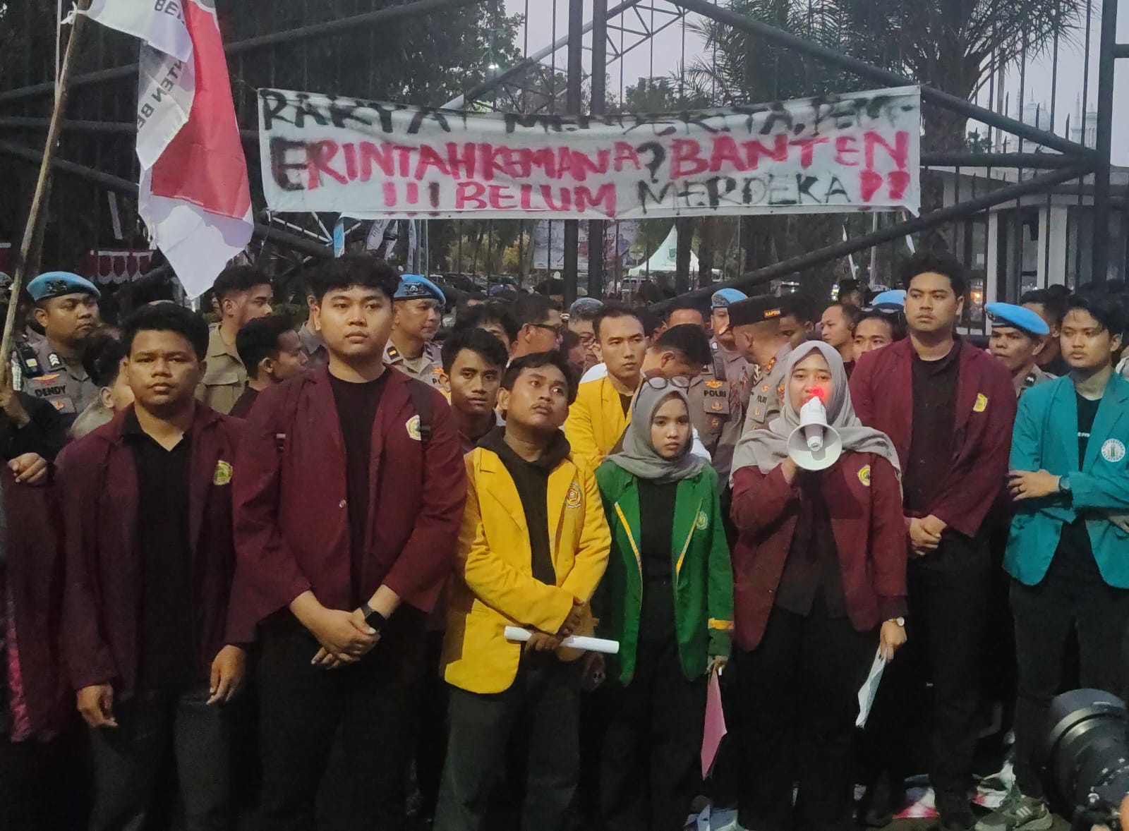 Refleksi 81 Tahun Indonesia, Aliansi BEM Banten Bersatu Desak Gubernur Andra Soni Mundur Jika Tak Tuntaskan PR Pendidikan hingga Tambang Ilegal