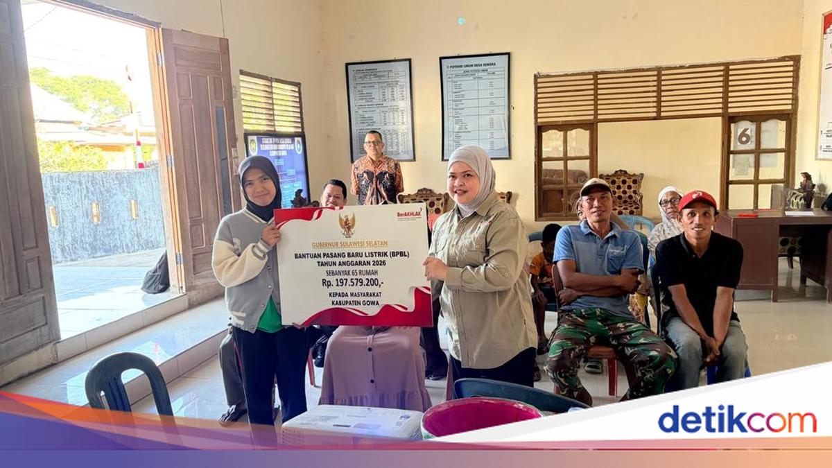 Gubernur Sulsel Andi Sudirman Bantu Pasang Listrik 130 Rumah di Gowa dan Bantaeng, Target Perluas ke Daerah Lain