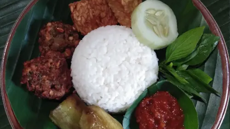 Kuliner Malam Sidoarjo: Tahu Campur hingga Sego Lento yang Wajib Dicoba