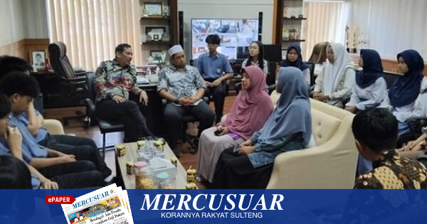 SMA Al-Azhar Mandiri Palu Jalin Silaturahmi ke Disdik Sulteng, 12 Siswa Siap Bertanding di Malang