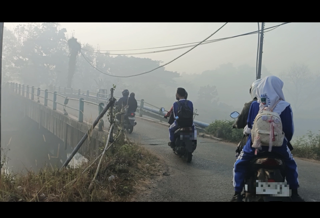 Kabut Asap Semakin Pekat di Banjar, DPRD Desak Disdik Ambil Keputusan Tegas Soal Masuk Sekolah
