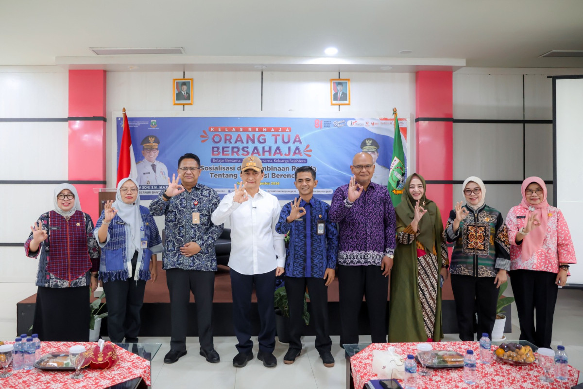 Wagub Banten Achmad Dimyati Ingatkan Orang Tua Jadi Teladan di Tengah Derasnya Arus Informasi, Gen Z Diminta Tak Minder