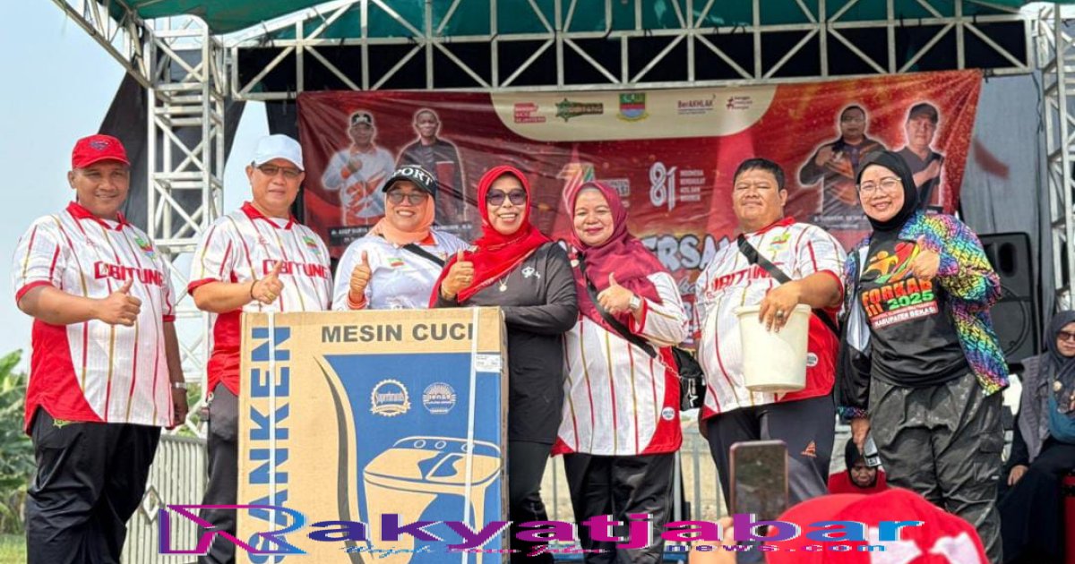 Camat Cibitung Ajak 76 Ribu Warga Jaga Kebugaran Lewat Senam Bersama HUT Bekasi ke-76 dan HUT RI ke-81