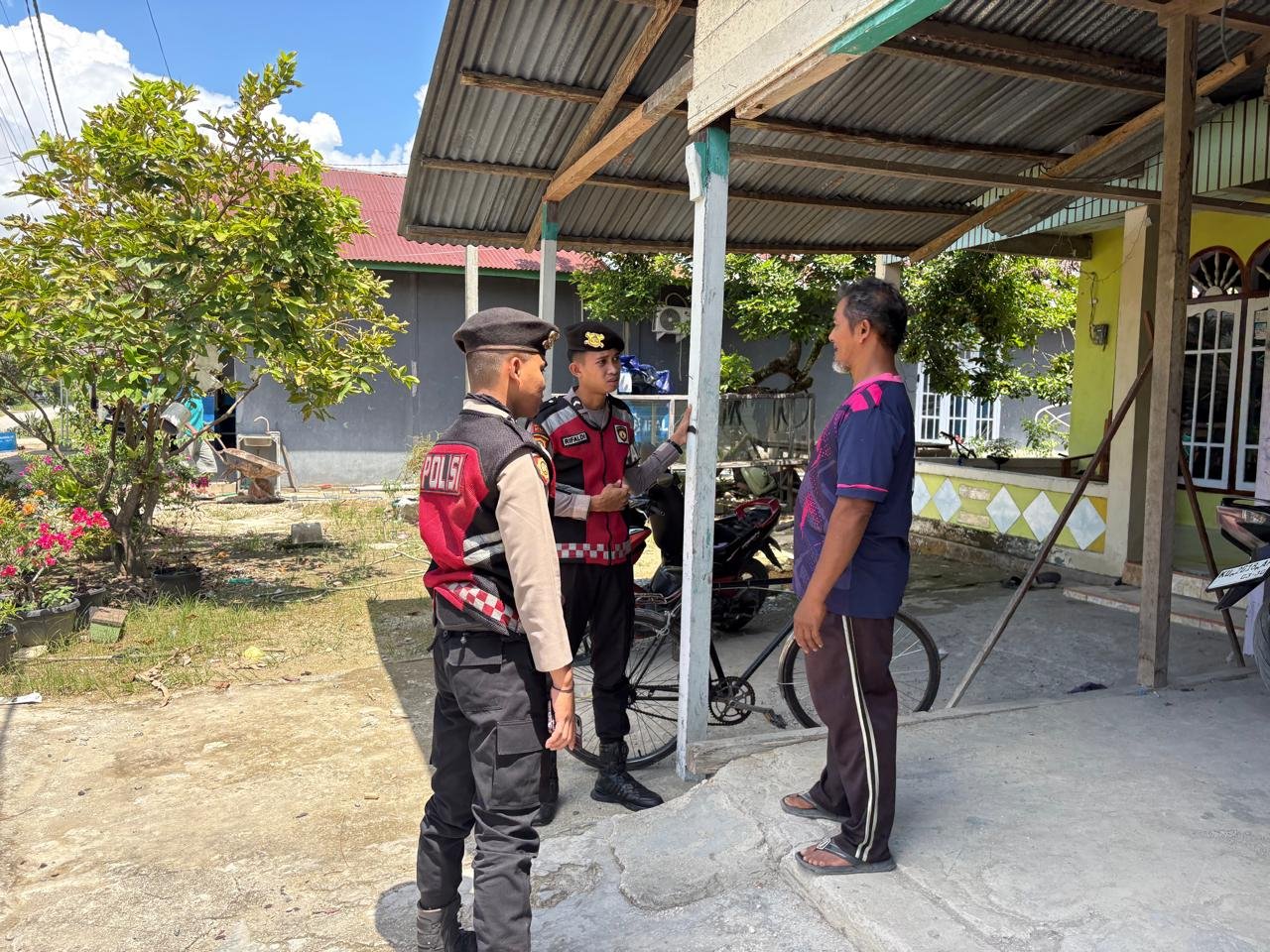 Patroli Dialogis di Tanjung Selor, Polisi Imbau Warga Jalan Rajawali dan Cik Ditiro Waspada Gangguan Kamtibmas