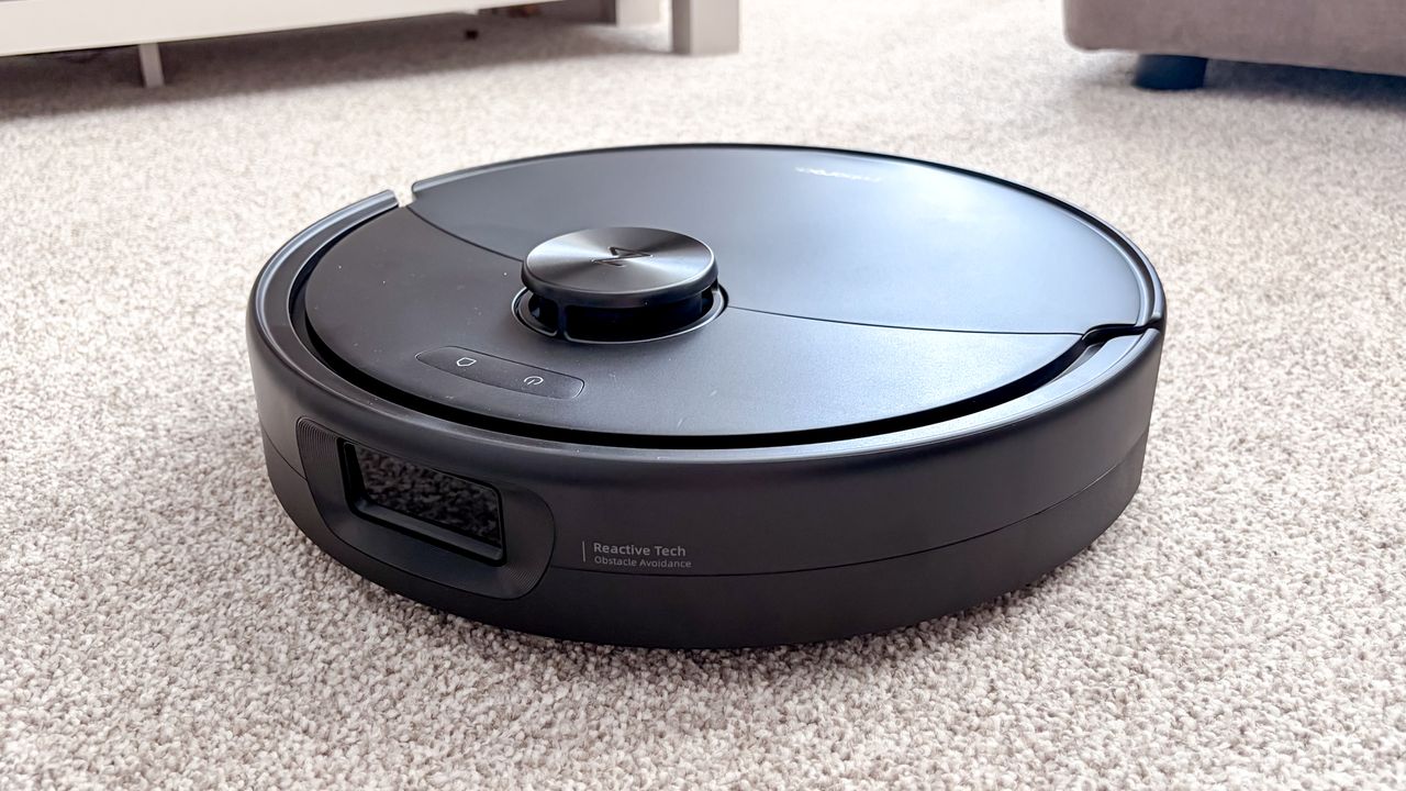 Review Roborock Qrevo 2 Pro: Menyedot Lantai Keras dengan Cerdas, Tapi Bukan untuk Pemilik Hewan