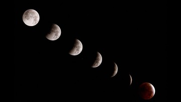 Gerhana Bulan Sebagian Blood Moon Terekam Kamera dari AS hingga Mesir