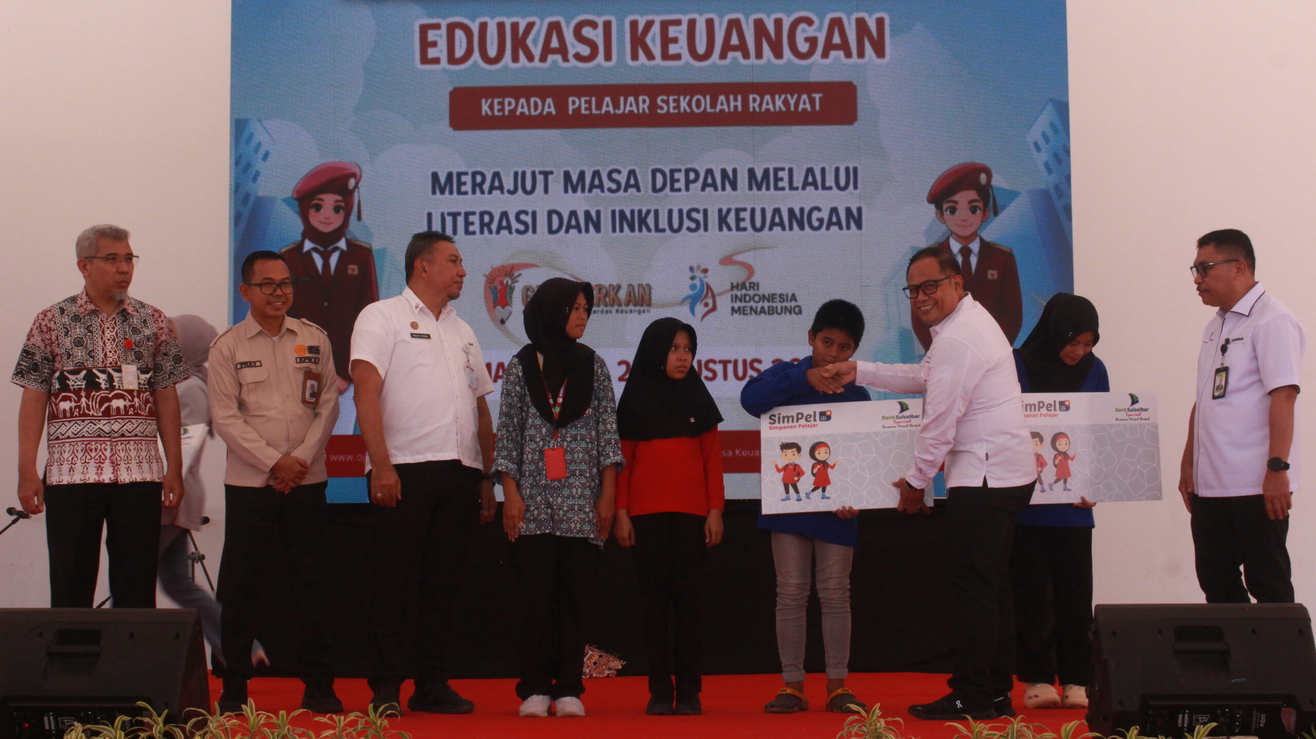 OJK Ajak 570 Pelajar Sekolah Rakyat Makassar Menabung Sejak Dini, Targetkan Literasi Keuangan Merata di Sulsel