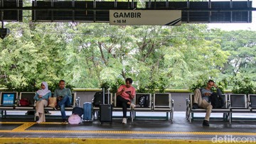 KAI Siapkan Gambir Layani KRL, Volume Penumpang Jabodetabek Naik 58 Persen
