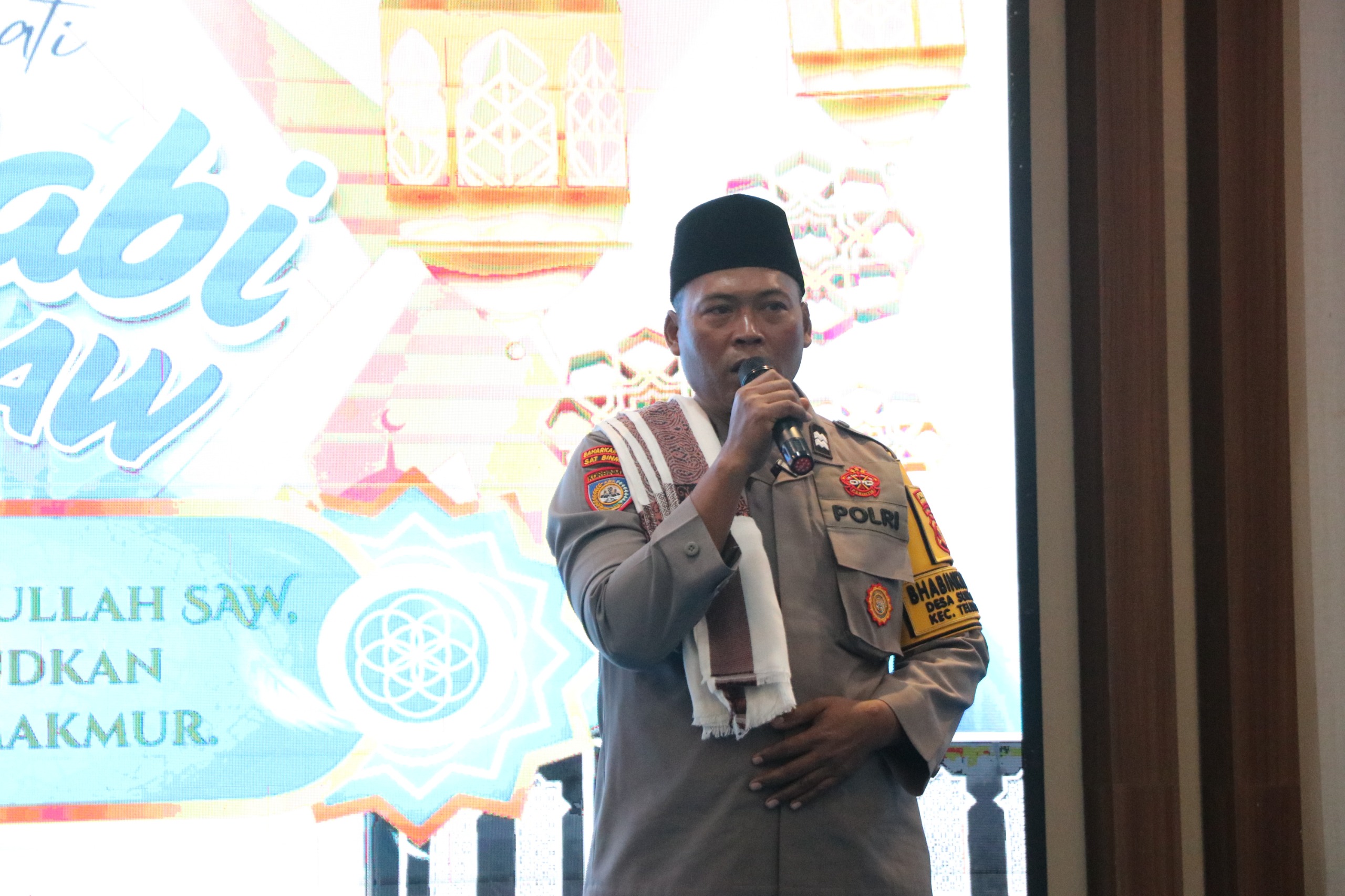 Bhabinkamtibmas Kutim Aiptu Muhammad Sholikin Isi Hikmah Maulid di Polda Kaltim, Tekankan 4 Sifat Rasul untuk Polisi