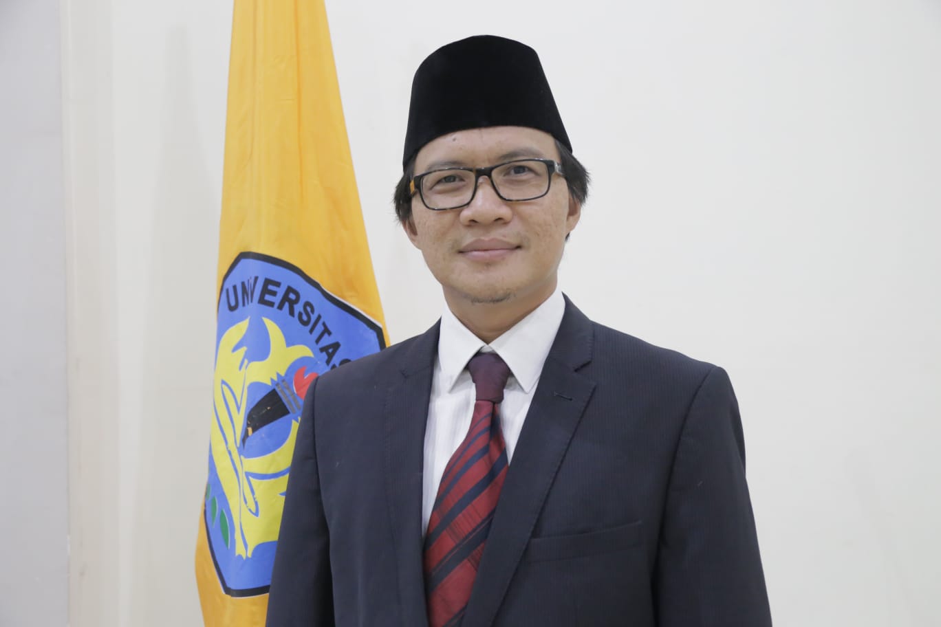 Prof Rudy Daftar Bacarek Unila Jumat Sore, Guru Besar HTN Termuda Dikawal Elza Syarief